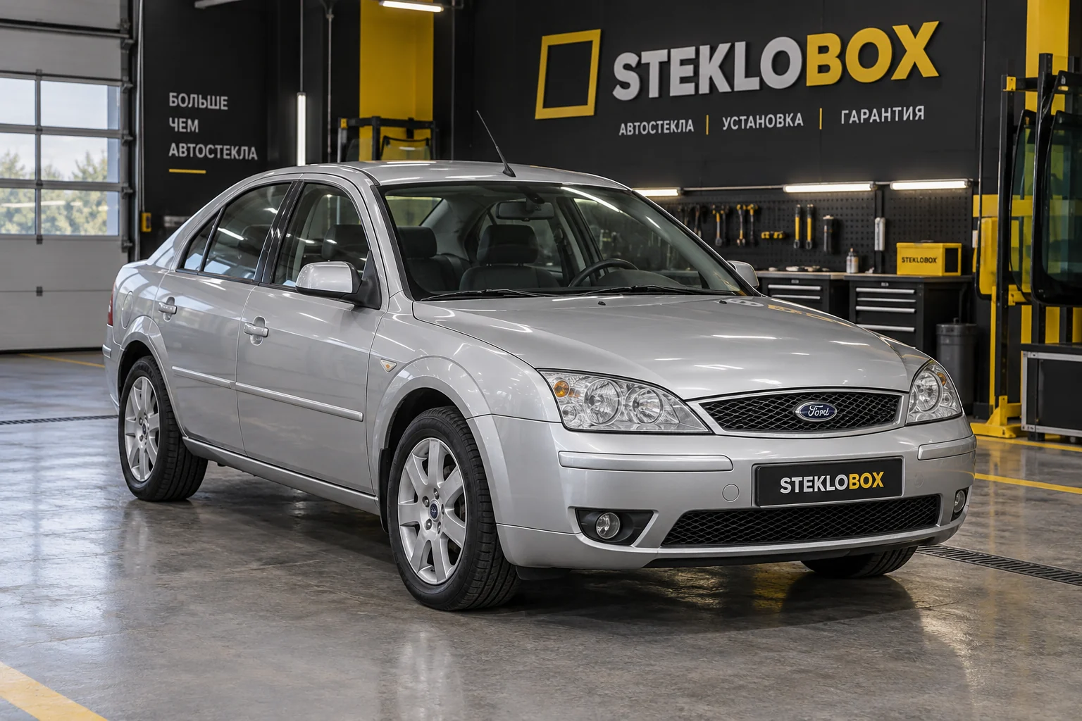 Ford Mondeo III в установочном центре STEKLOBOX