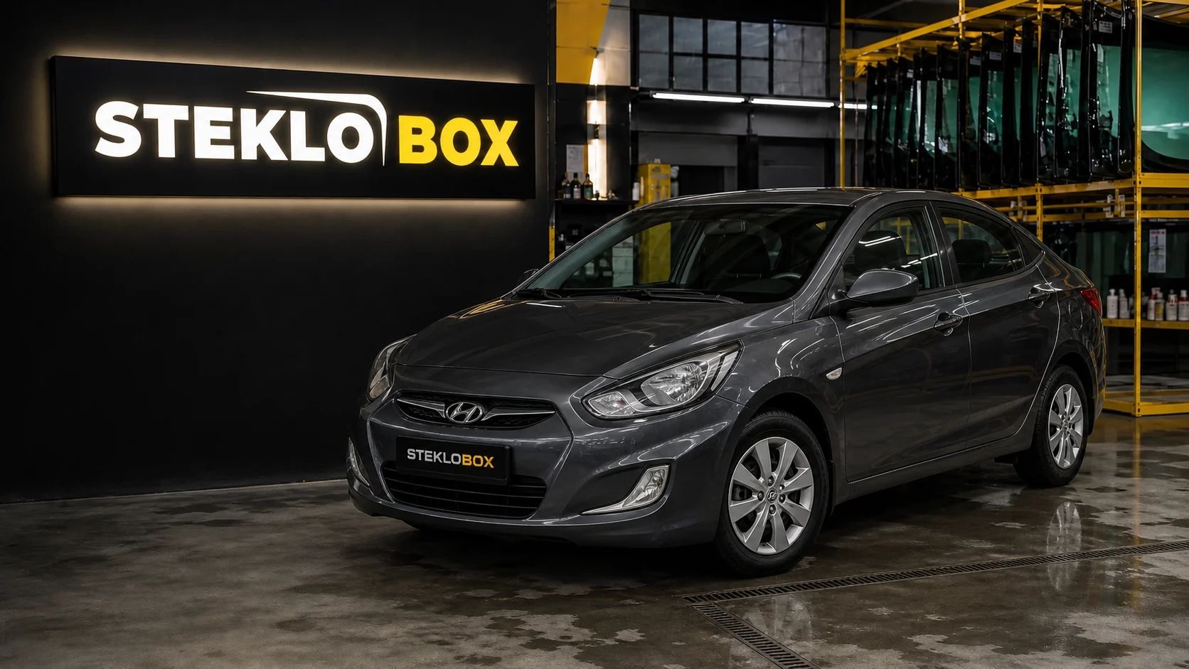 Hyundai Solaris I в установочном центре STEKLOBOX