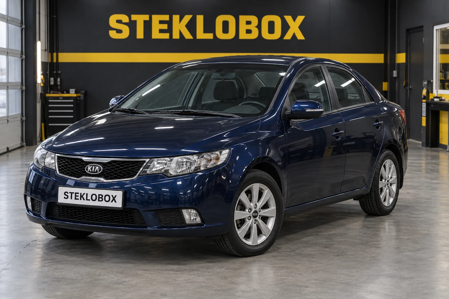 Kia Cerato II в установочном центре STEKLOBOX