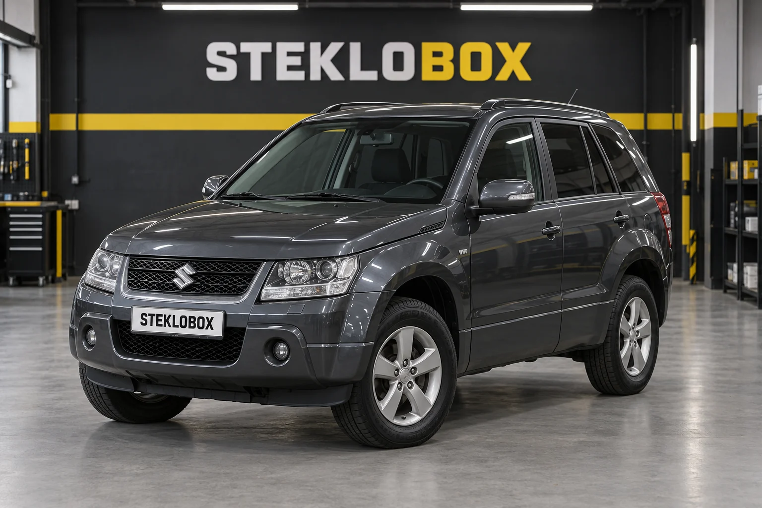 Suzuki Grand Vitara II в установочном центре STEKLOBOX